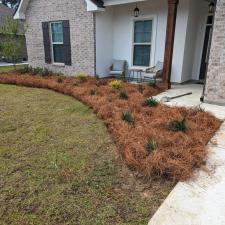 Pinestraw-install-in-landscaping-beds-2 0